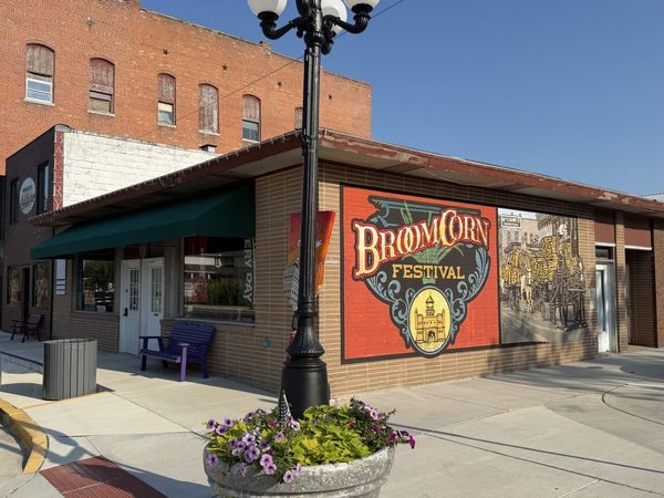 202-04 E Main Street , Arcola, IL 61910