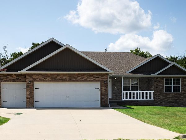 2345 S Mesa Drive , Bolivar, MO 65613