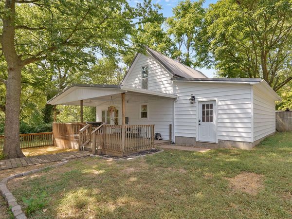202 N Lincoln Avenue , Monett, MO 65708