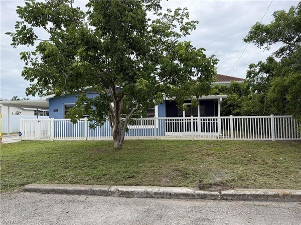 4481 Lagg AVE, FORT MYERS, FL 33901