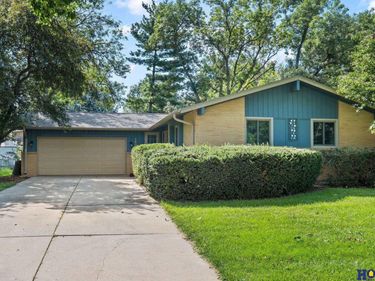 1608 Devoe Drive, Lincoln, NE 68506