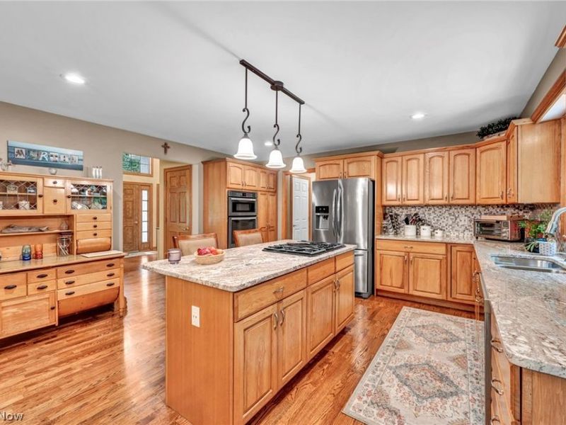 9198 Regency Woods Drive, Kirtland, OH 44094 Photo 13