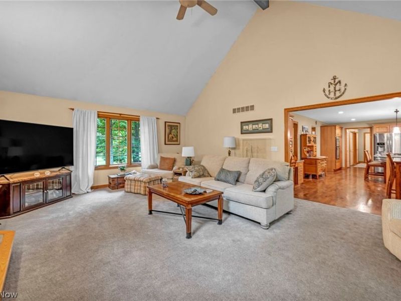 9198 Regency Woods Drive, Kirtland, OH 44094 Photo 16