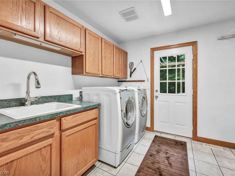 9198 Regency Woods Drive, Kirtland, OH 44094 Photo 19