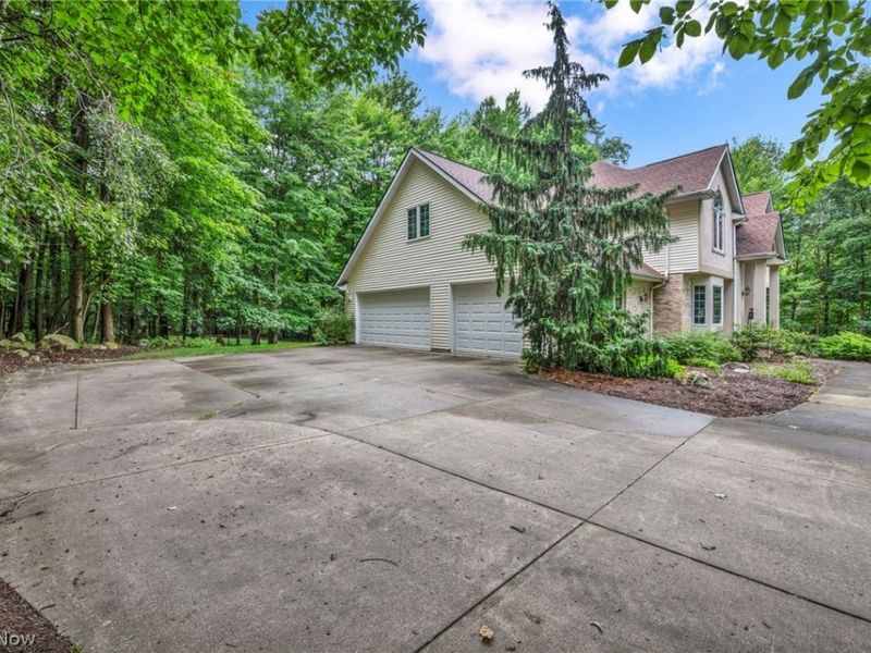 9198 Regency Woods Drive, Kirtland, OH 44094 Photo 45