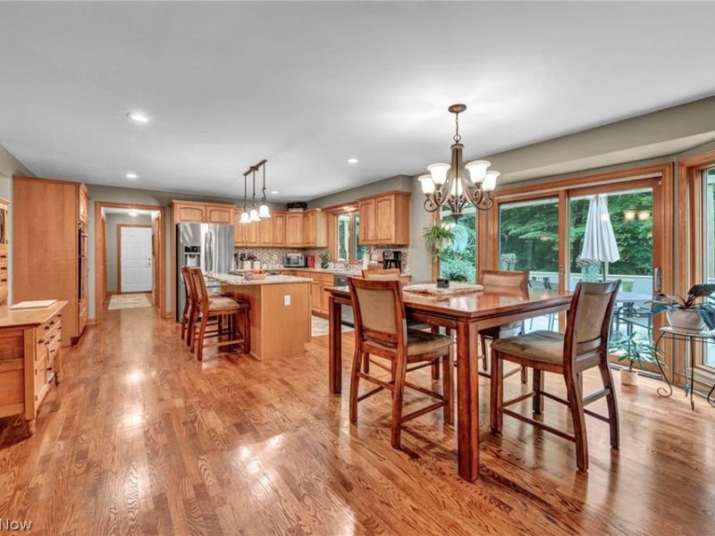 9198 Regency Woods Drive, Kirtland, OH 44094 Photo 9