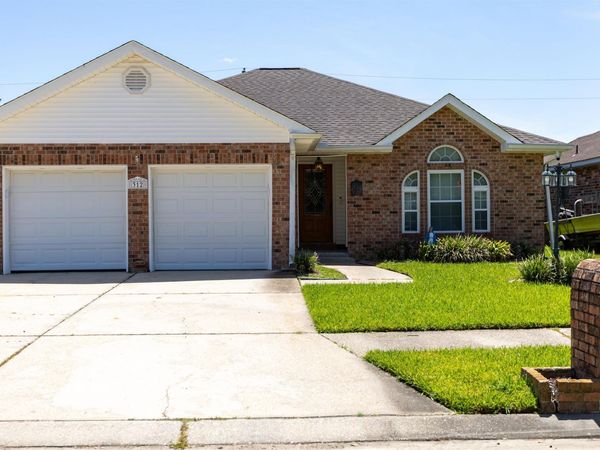 312 River Village Drive, Destrehan, LA 70047