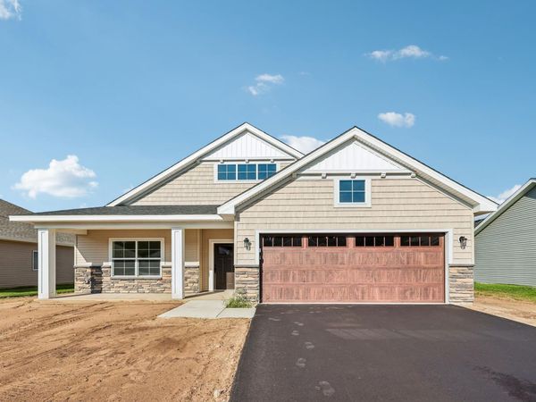 1423 Victory Lane NE, Isanti, MN 55040