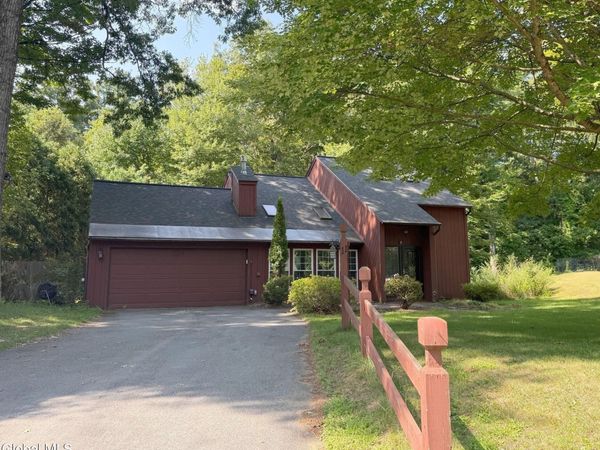 11 Sand Spurrey Road, Malta, NY 12020