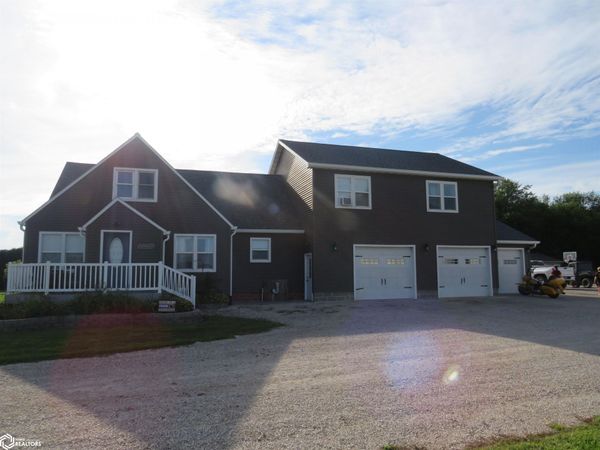 4653 490th St., Mallard, IA 50562