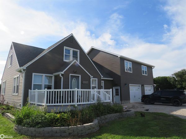 4653 490th St., Mallard, IA 50562