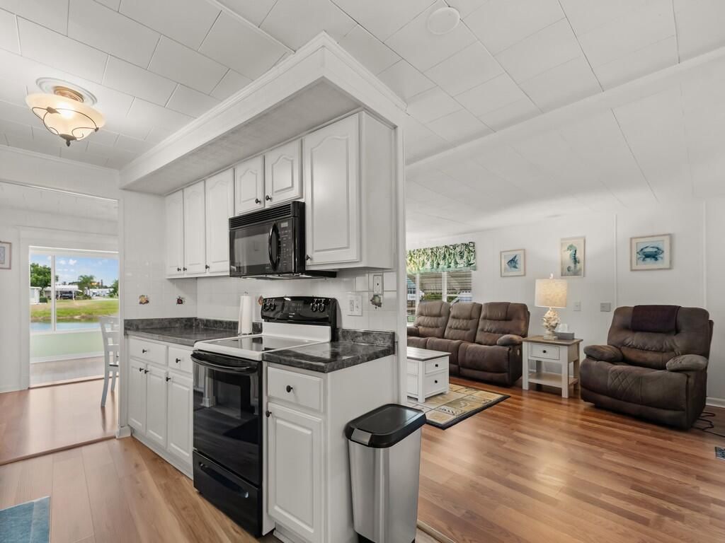 44 Village Lane, Jensen Beach, FL 34957 Photo