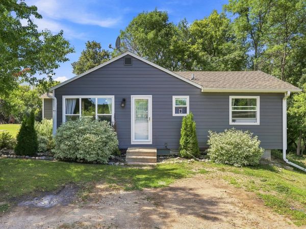 45881 County Highway 21 , Barnesville, MN 56514