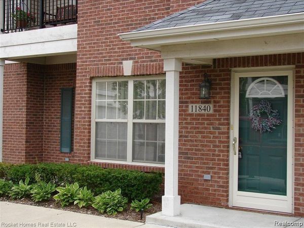 11840 Farmington Road, Unit #59, Livonia, Mi 48150