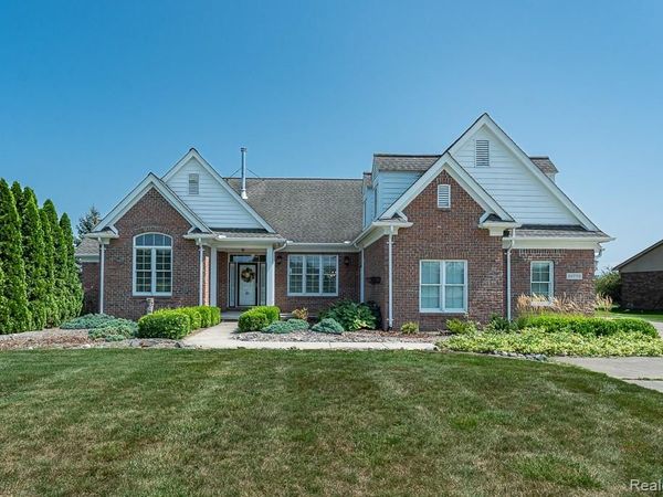 51770 North Avenue , Macomb Township, Mi 48042