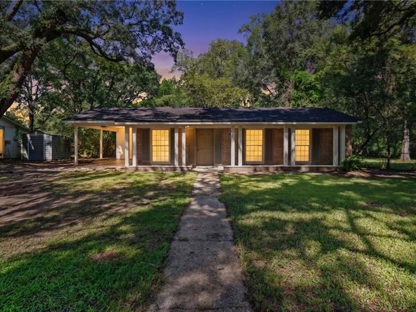 1365 Middle Ring Road , Mobile, AL 36608