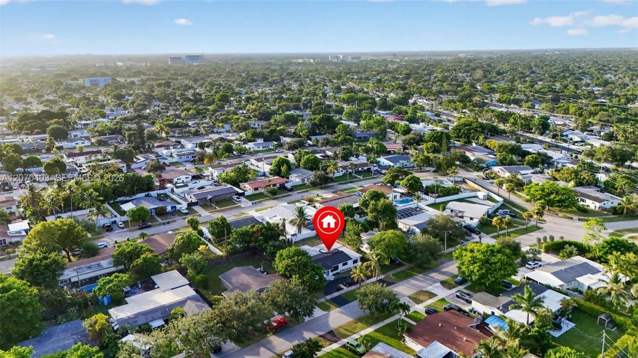 9281 Martinique Dr , Cutler Bay, FL 33189 Photo