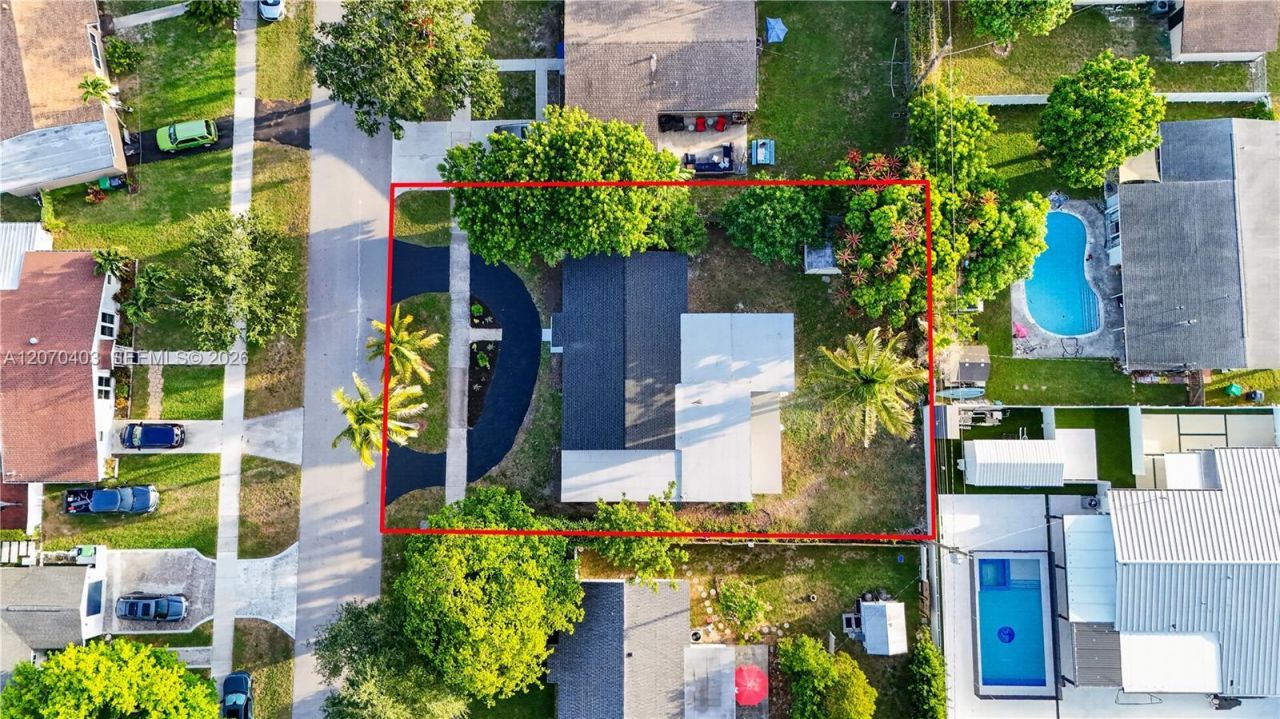 9281 Martinique Dr , Cutler Bay, FL 33189 Photo