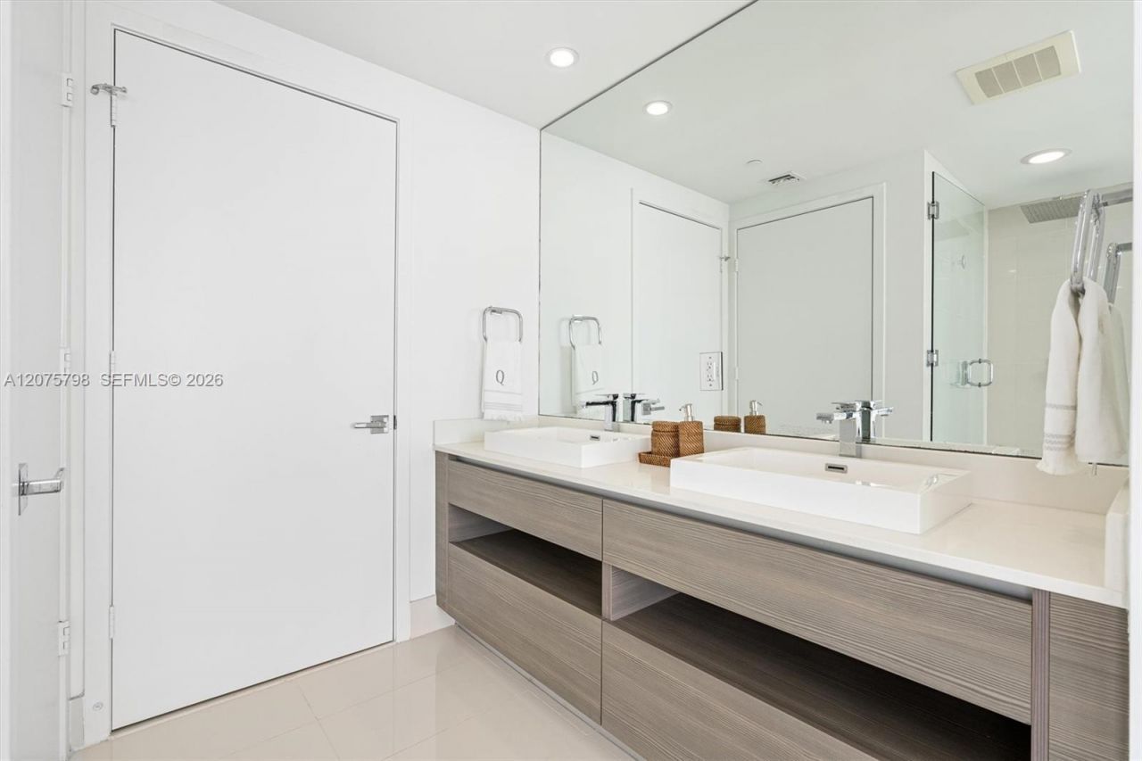 460 NE 28th St , Unit 3508, Miami, FL 33137 Photo