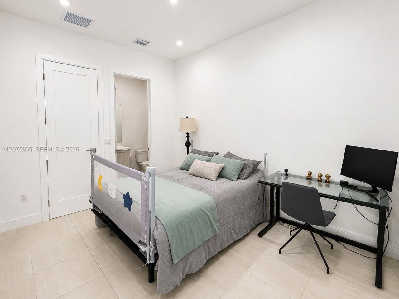 4318 NW 81st Ave, Doral, FL 33166 Photo