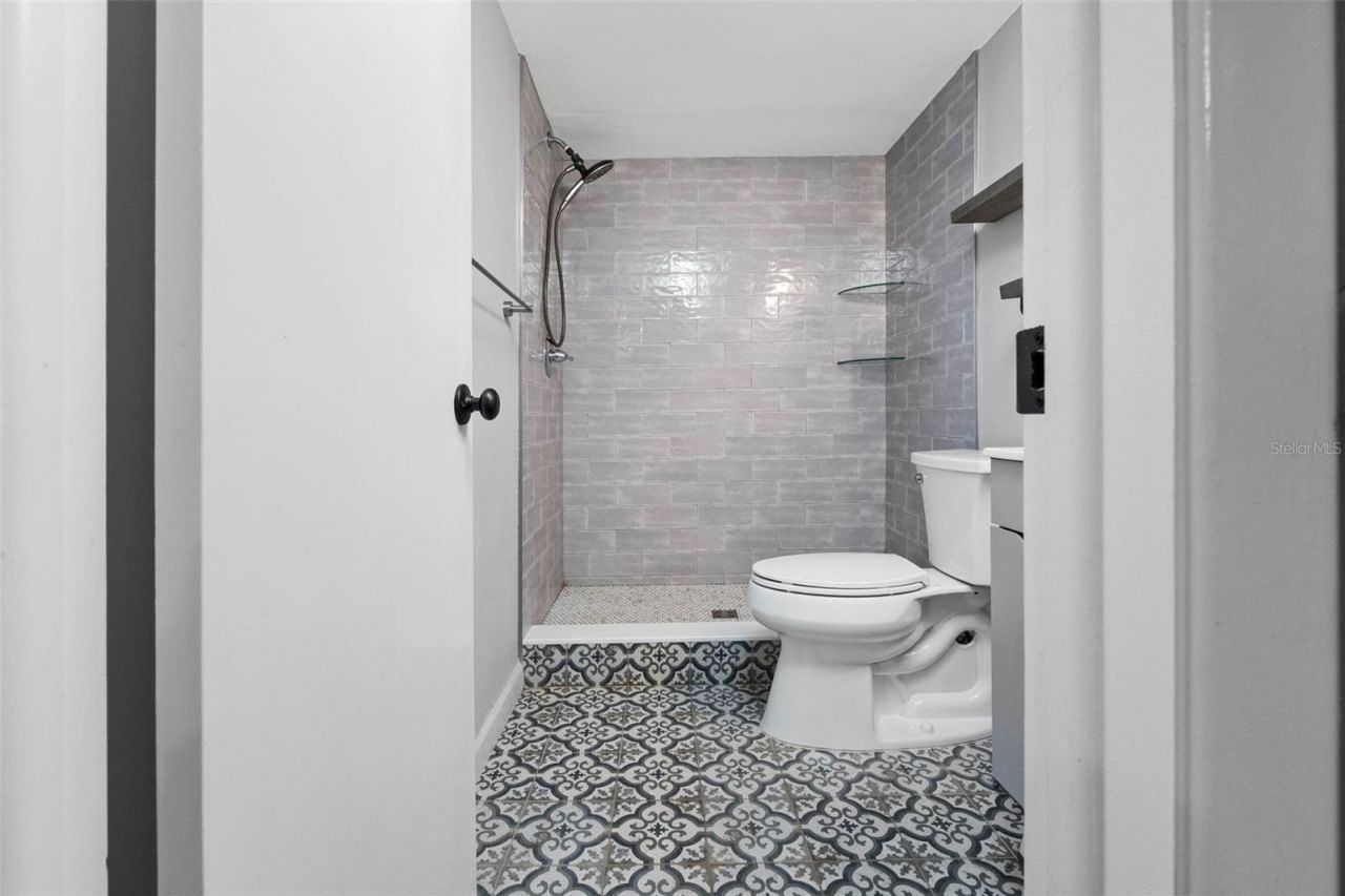 4050 4th Street N, Unit 104, Saint Petersburg, FL 33703 Photo