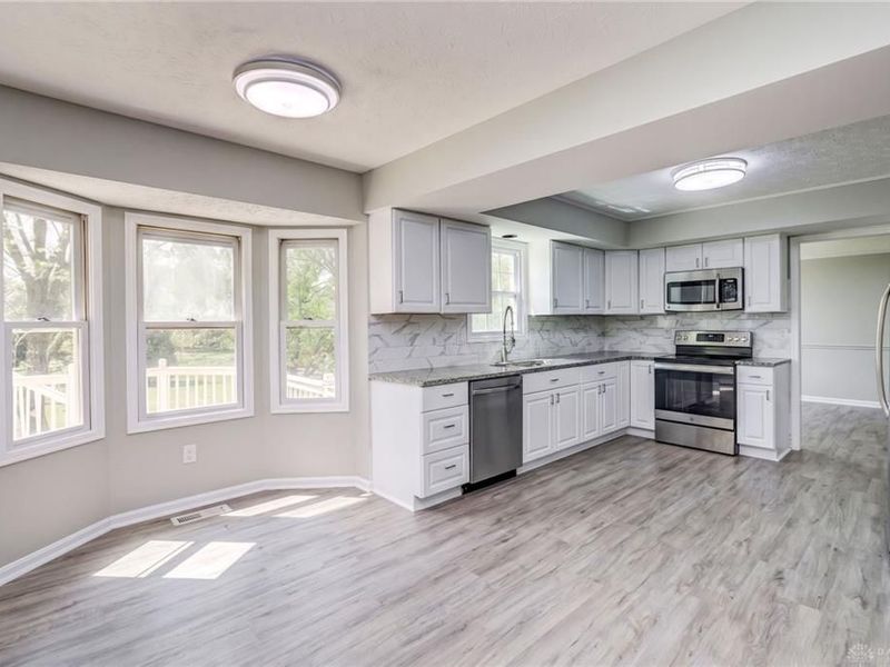 7497 Rolling Meadows Drive, West Chester Township, OH 45069 Photo 8