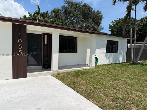 1055 NW 143rd St , Miami, FL 33168