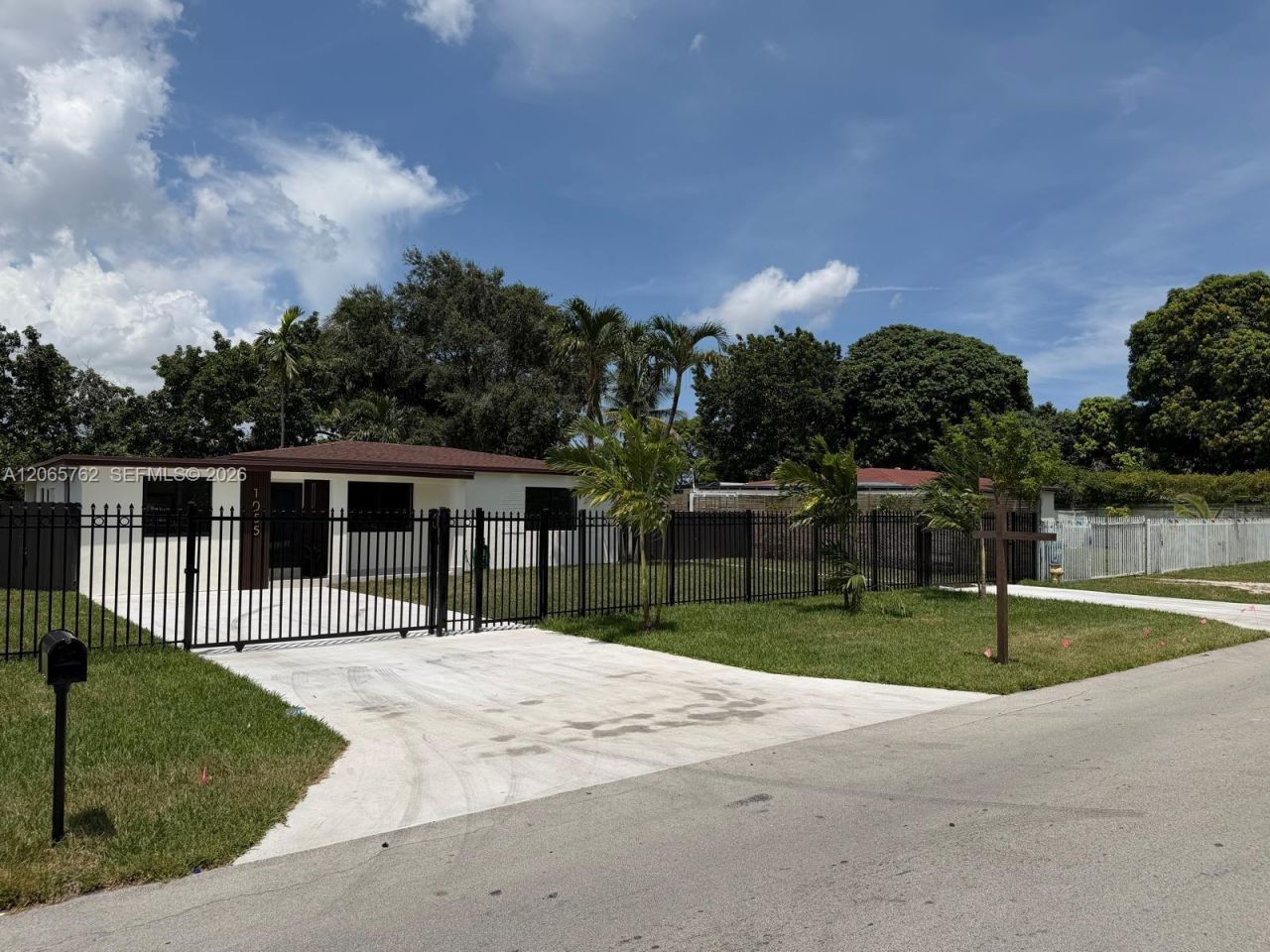 1055 NW 143rd St , Miami, FL 33168 Photo