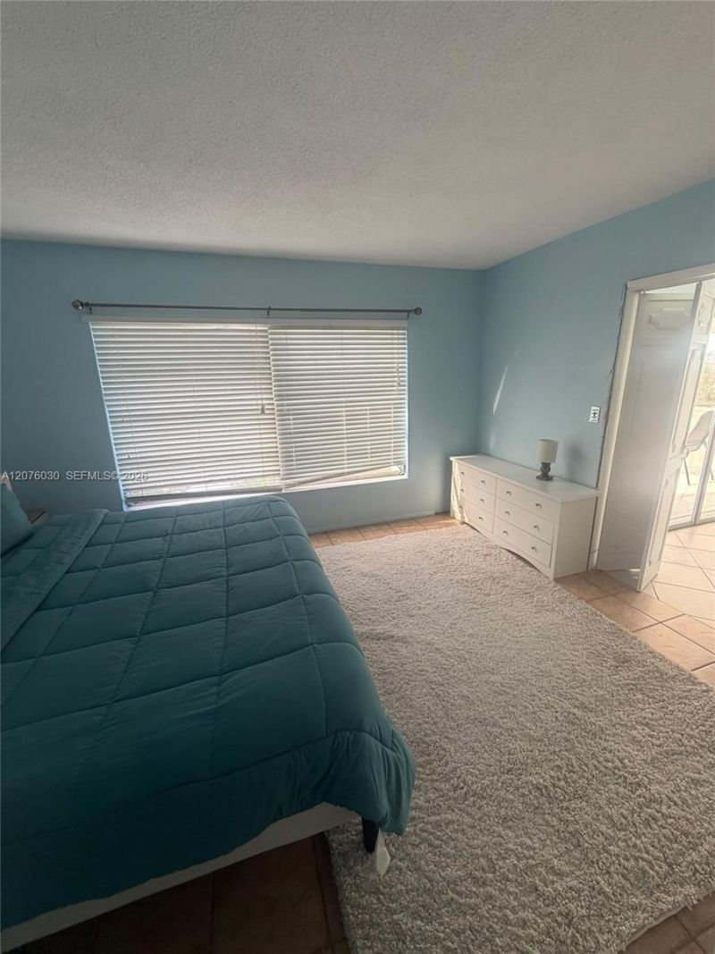 2751 N Palm Aire Dr, Unit 502, Pompano Beach, FL 33069 Photo