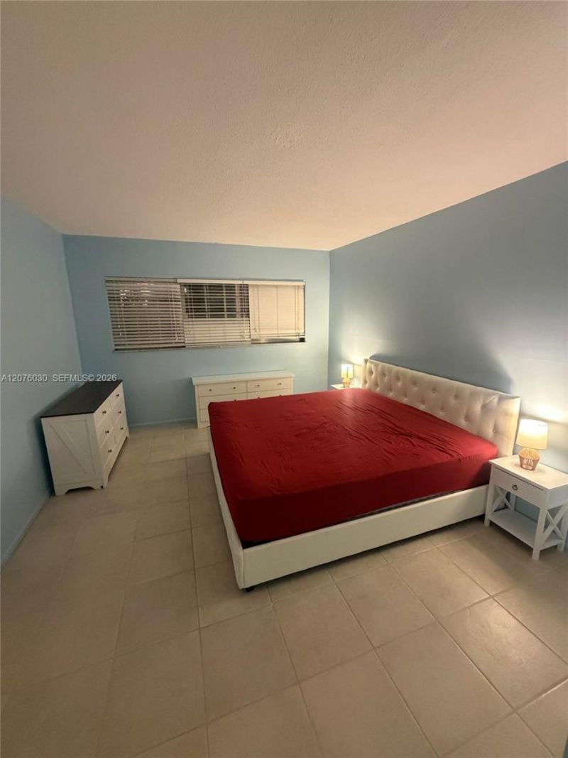 2751 N Palm Aire Dr, Unit 502, Pompano Beach, FL 33069 Photo