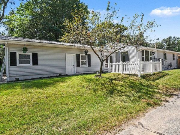 23846 Eastgate Avenue, Elkhart, IN 46516