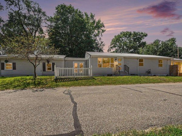 23846 Eastgate Avenue, Elkhart, IN 46516