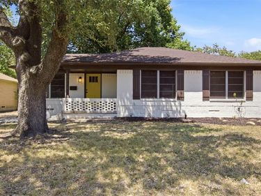 10243 San Juan Avenue , Dallas, TX 75228