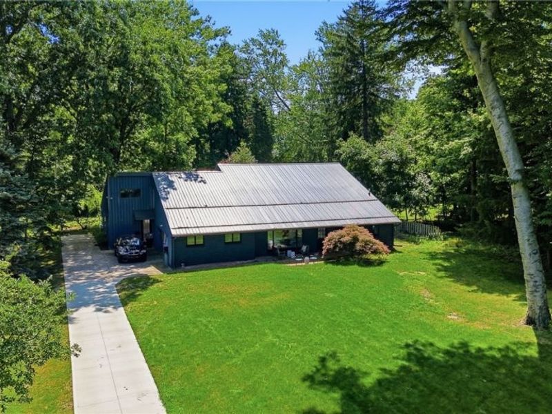 12866 Lake Shore Boulevard, Bratenahl, OH 44108 Photo 2