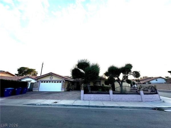 3811 Leisure Lane , Las Vegas, NV 89103