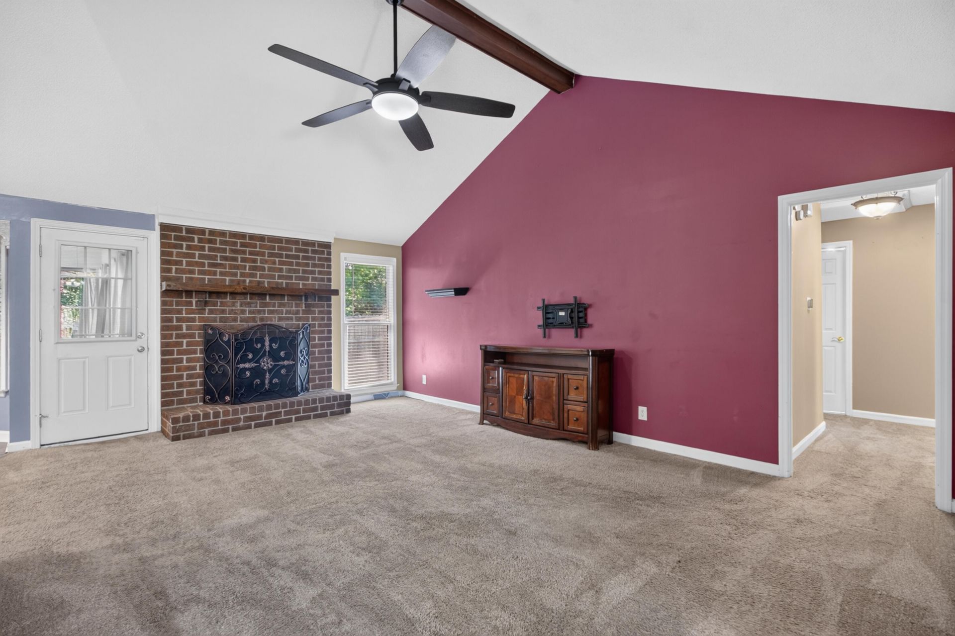 295 Forest Circle Photo 6