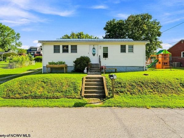 412 Charles Street, Glenville, WV 26351