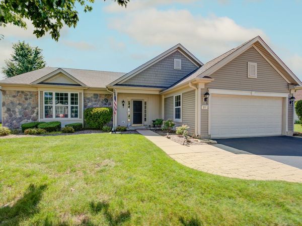 211 Honors Drive , Shorewood, IL 60404