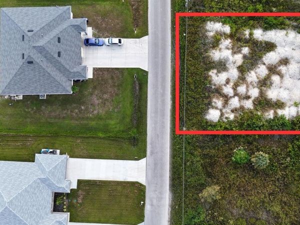 4427 24TH STREET SW, LEHIGH ACRES, FL 33973