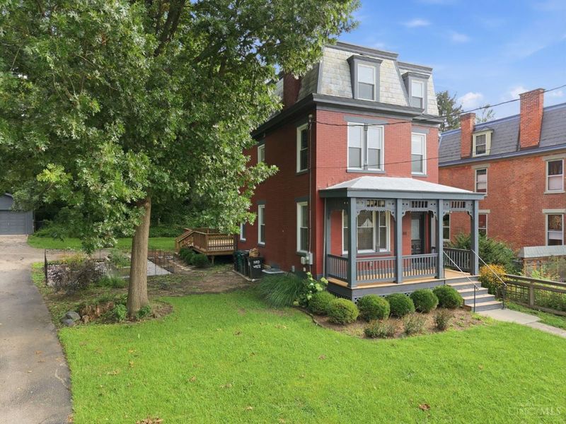 1586 Spring Lawn Avenue, Cincinnati, OH 45223 Photo 2