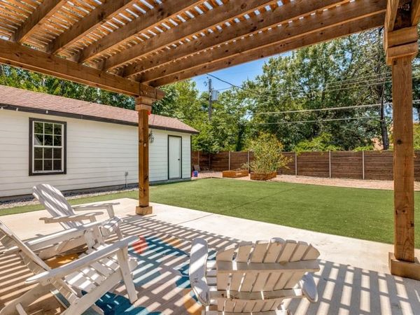 2744 Catherine Street, Dallas, TX 75211