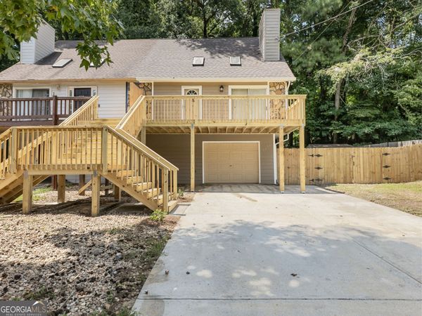 2136 Valley Oaks Drive SE, Smyrna, GA 30080