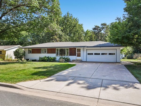 2564 Ardan Avenue , Mounds View, MN 55112
