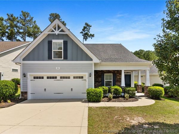 24 Glen Bend Court, Spring Lake, NC 28390