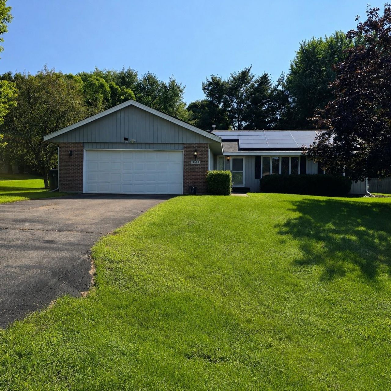 9375 Winterfield Lane, Roscoe, IL 61073 Main Photo