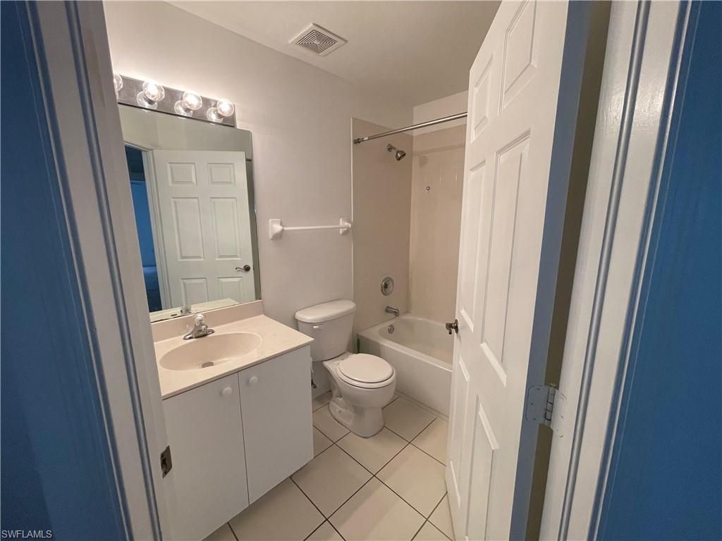 3637 Pine Oak Cir , Unit 105, Fort Myers, FL 33916 Photo