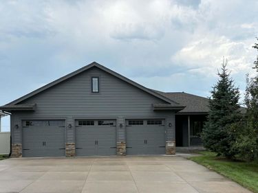 10509 Hillcrest Drive, La Vista, NE 68128