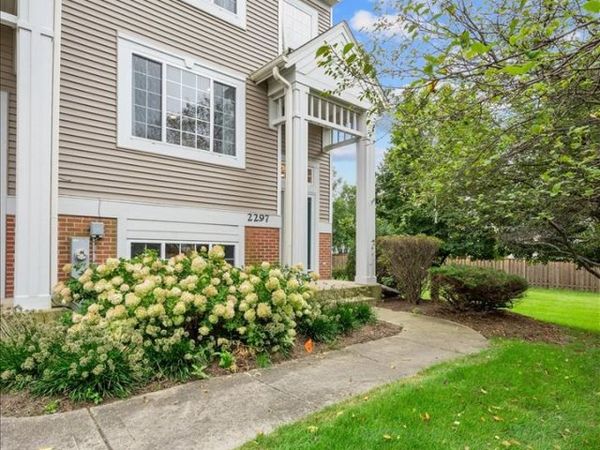 2297 Twilight Drive, Aurora, IL 60503