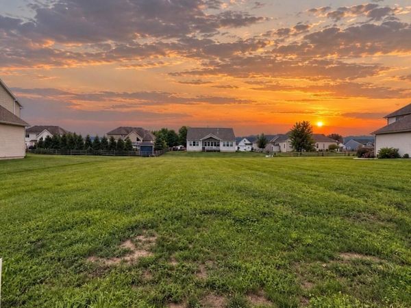 1086 Springcrest Drive , Waterville, OH 43566