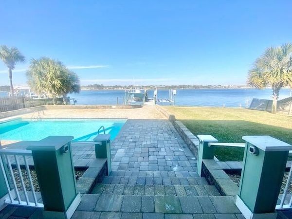 906 Santa Rosa Boulevard, Fort Walton Beach, FL 32548